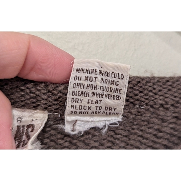 Vintage Country Suburbans Knit Cozy House Farm Sweater Size Large - Picture 4 of 7